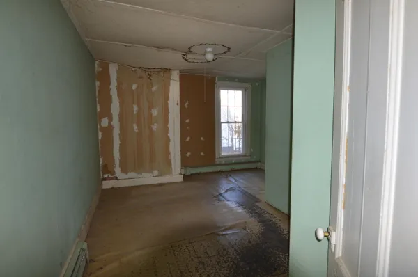 $215,000 | 723 Main Street, Monmouth, ME 04259