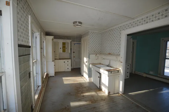 $229,900 | 723 Main Street, Monmouth, ME 04259