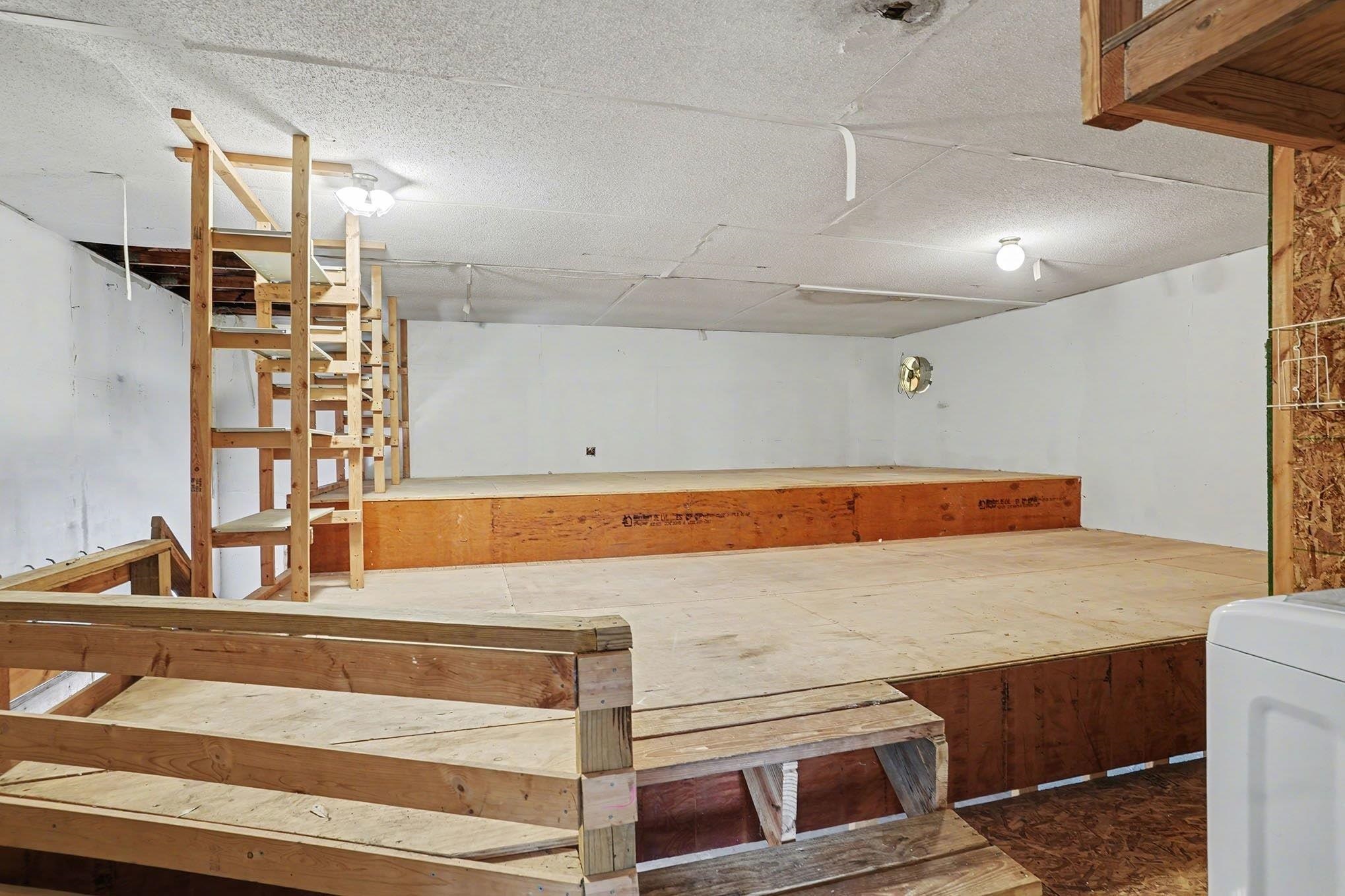 152 Brookgate Drive Myrtle Beach, SC 29579 - Photo 25 of 35 Misc room featuring washer / dryer and a textured ceiling