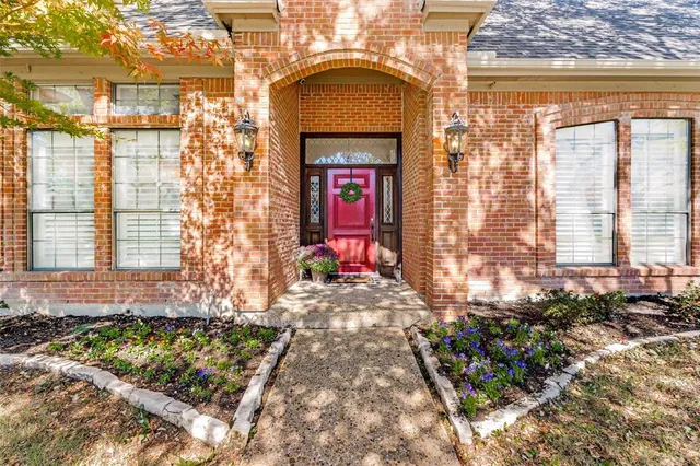 a view of entrance of the house