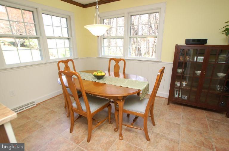 2823 Rifle Ridge Road Oakton, VA 22124 - Photo 14 of 30 Breakfast Area