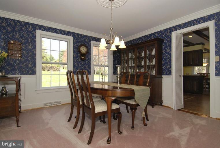 2823 Rifle Ridge Road Oakton, VA 22124 - Photo 5 of 30 Dining Room