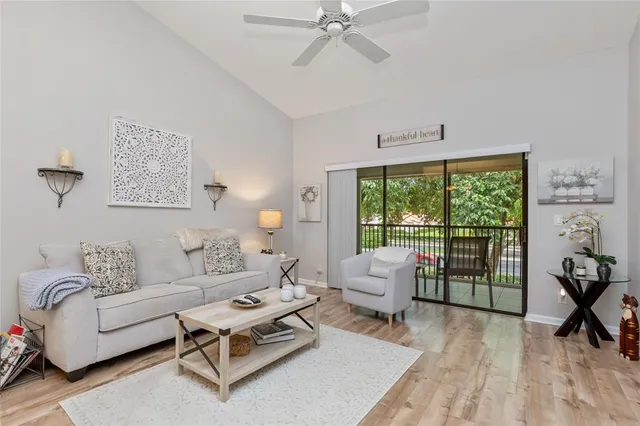 $290,000 | 206 Congressional Way, Unit 206, Deerfield Beach, FL 33442