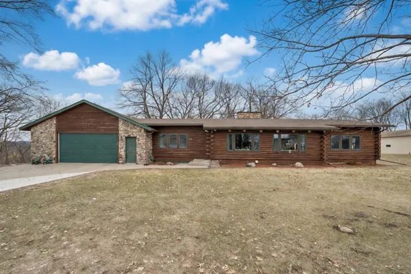 $399,900 | 830 West Church Street, Belle Plaine, MN 56011