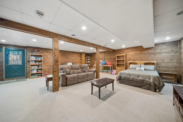 $399,900 | 830 West Church Street, Belle Plaine, MN 56011