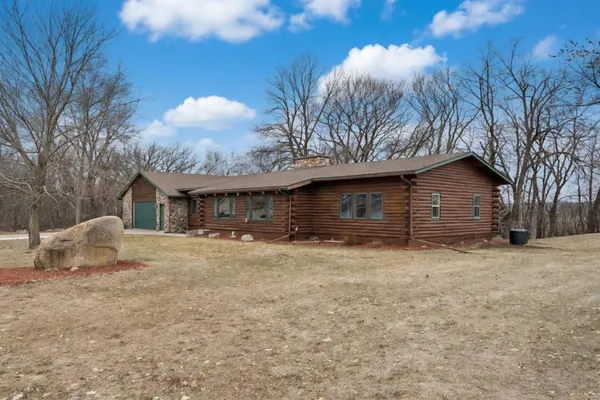 $399,900 | 830 West Church Street, Belle Plaine, MN 56011