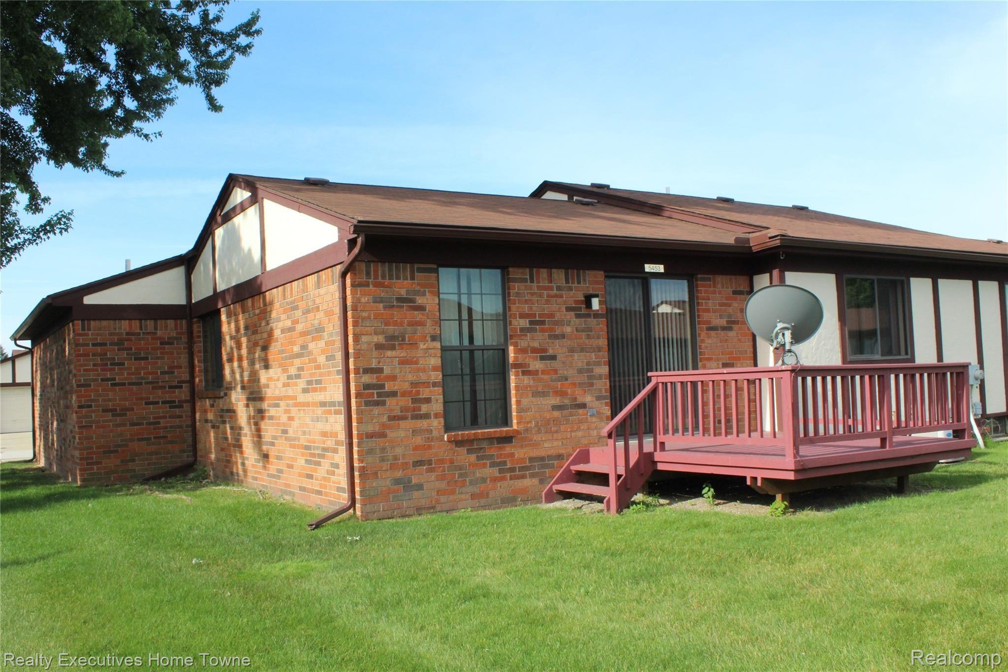 5453 Rene Drive Warren, MI 48091 - Photo 29 of 29 Great end unit with deck