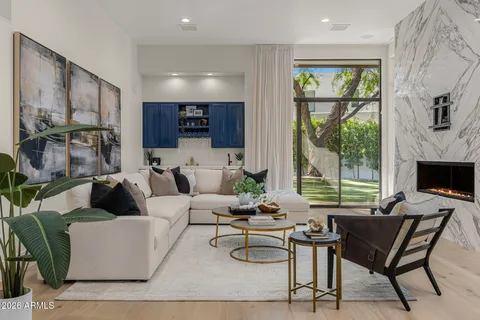 $3,995,000 | 8487 North Canta Bello, Paradise Valley, AZ 85253