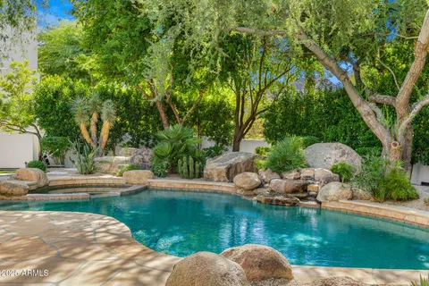 $3,995,000 | 8487 North Canta Bello, Paradise Valley, AZ 85253