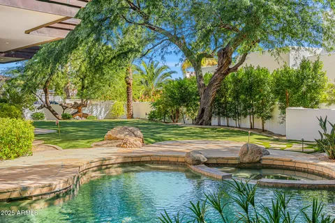 $3,995,000 | 8487 North Canta Bello, Paradise Valley, AZ 85253