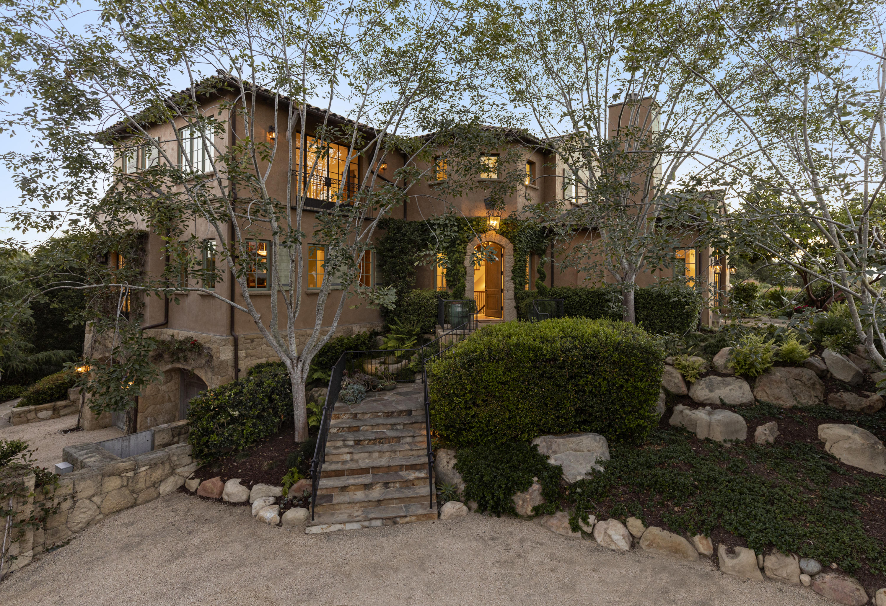 Beautiful Setting - Private Location