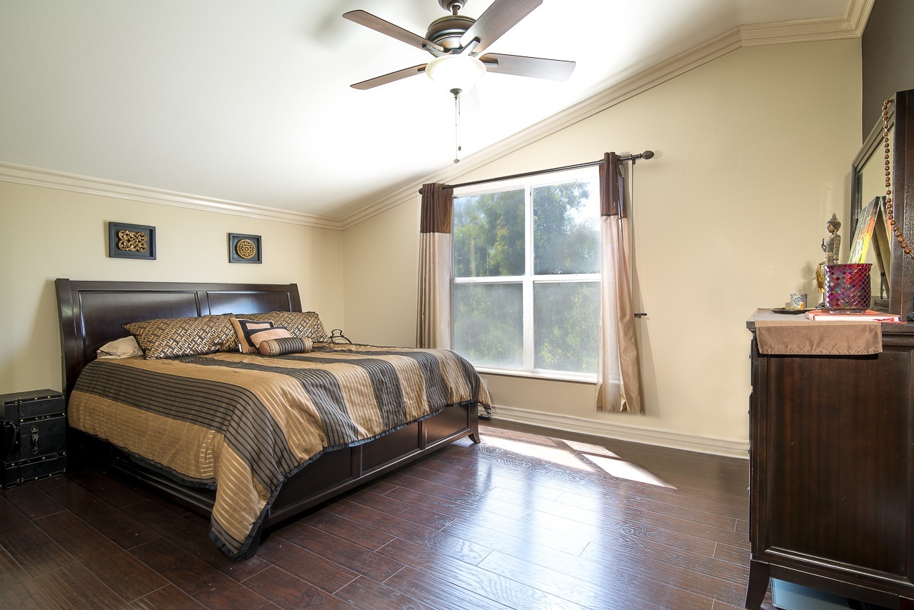 985 St Germain Road Chula Vista, CA 91913 - Photo 3 of 24 Gallery Image 3