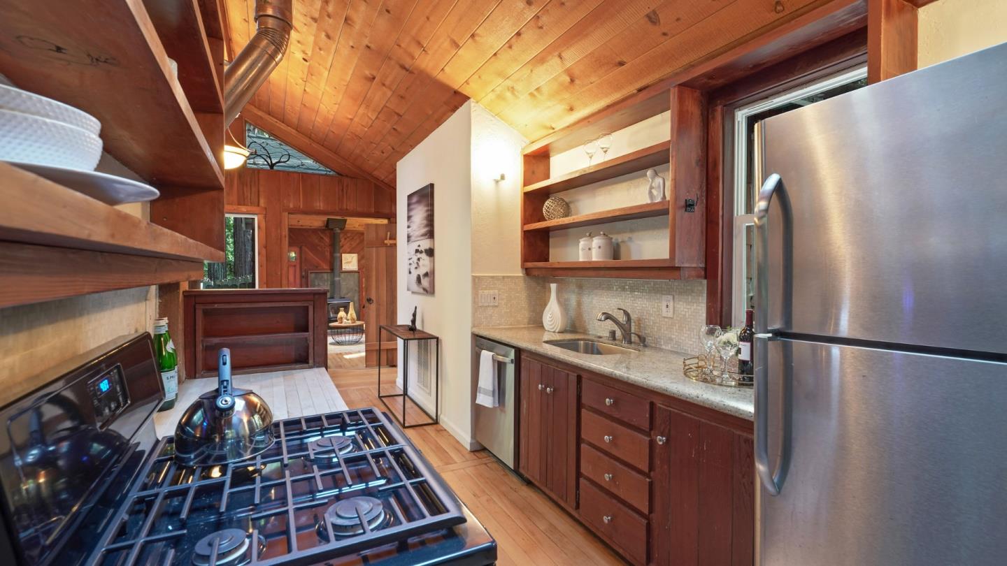 111 Madrona Road Felton, CA 95018 - Photo 24 of 38 Gallery Image 24