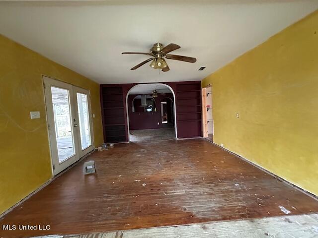 20282 Daugherty Road Long Beach, MS 39560 - Photo 8 of 14 20282 Daugherty living area