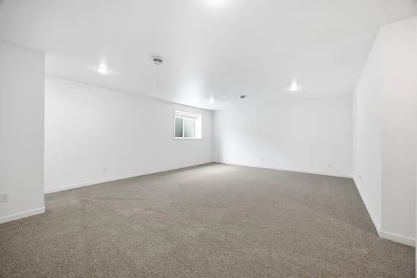$449,900 | 2595 72nd Avenue South, Fargo, ND 58104