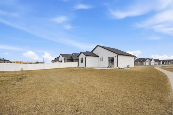 $449,900 | 2595 72nd Avenue South, Fargo, ND 58104