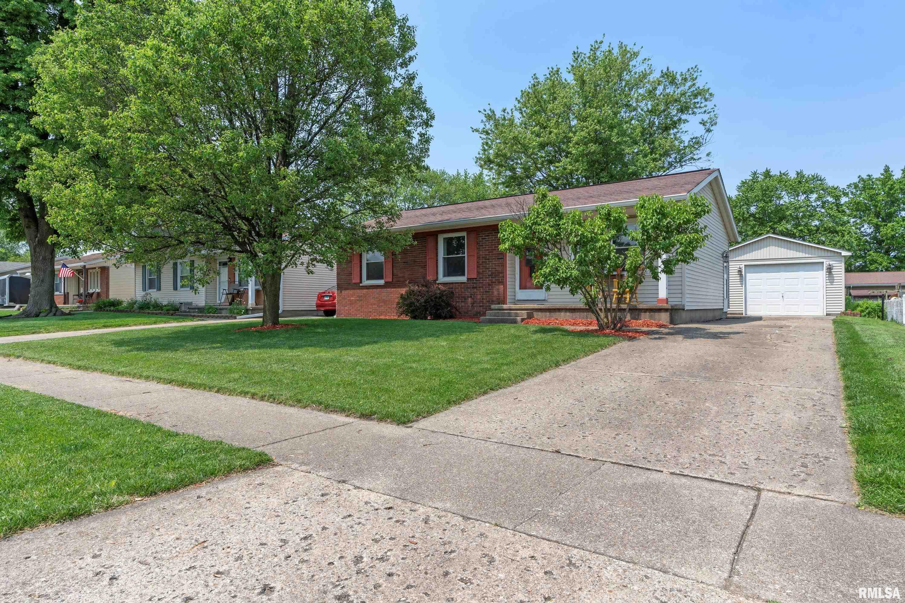 3025 Sandgate Road Springfield, IL 62702 - Photo 2 of 32