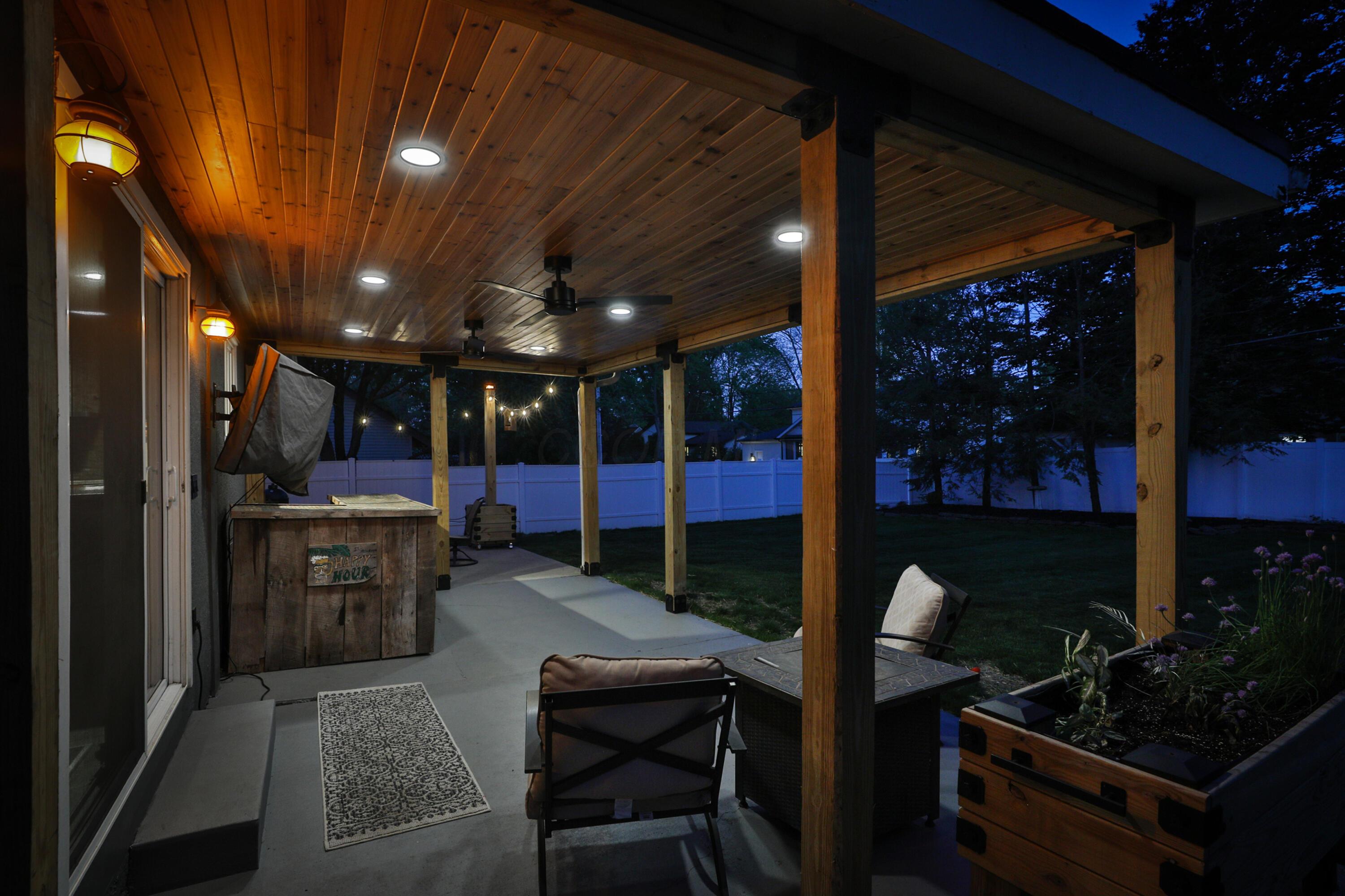 1363 Castleton Road North Columbus, OH 43220 - Photo 62 of 74 1363Castleton-Twilight-10