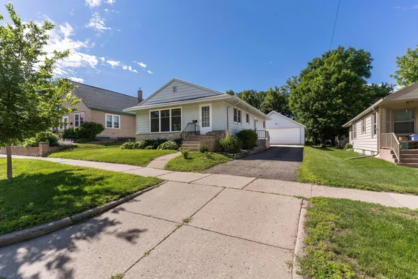 $172,900 | 623 Spruce Street, Fergus Falls, MN 56537