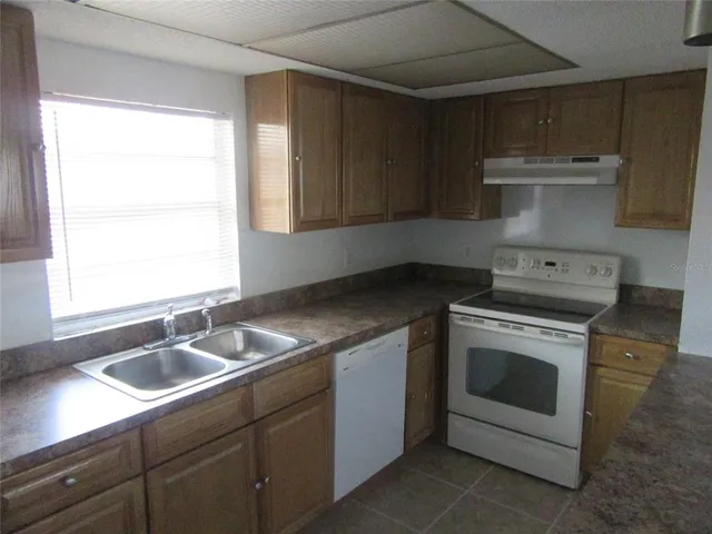 $1,350 | 463 76th Avenue North, Unit 3, St. Petersburg, FL 33702