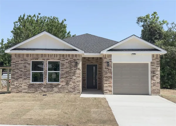 $2,350 | 2720 Morning Avenue, Dallas, TX 75210