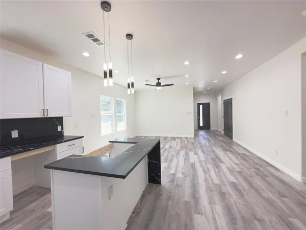 $2,350 | 2720 Morning Avenue, Dallas, TX 75210