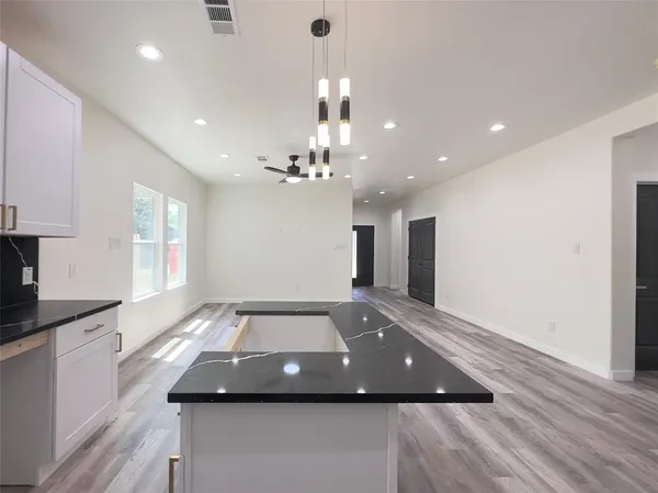 $2,350 | 2720 Morning Avenue, Dallas, TX 75210