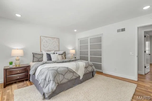 $699,900 | 487 Runnymede Drive, Creve Coeur, MO 63141