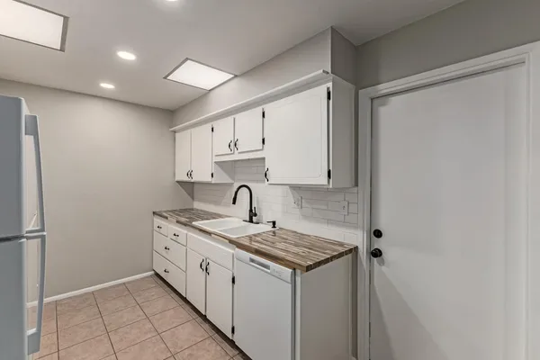 $1,395 | 13066 North 100th Drive, Sun City, AZ 85351
