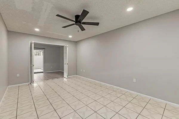 $1,395 | 13066 North 100th Drive, Sun City, AZ 85351