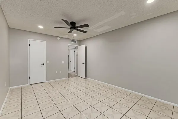 $1,395 | 13066 North 100th Drive, Sun City, AZ 85351