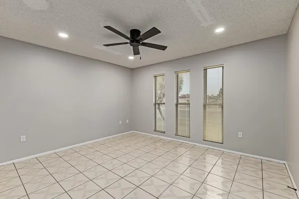 $1,395 | 13066 North 100th Drive, Sun City, AZ 85351