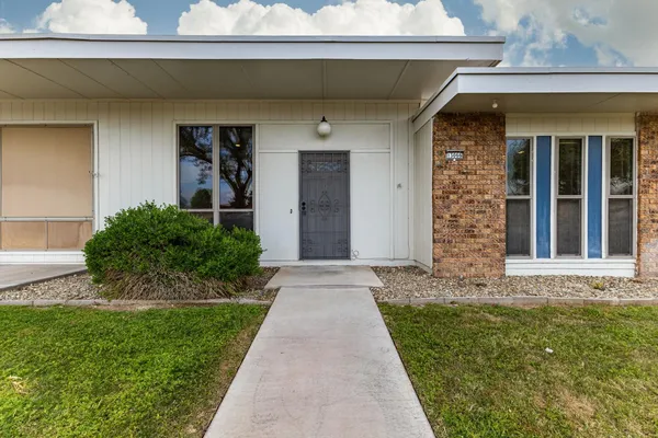 $1,395 | 13066 North 100th Drive, Sun City, AZ 85351