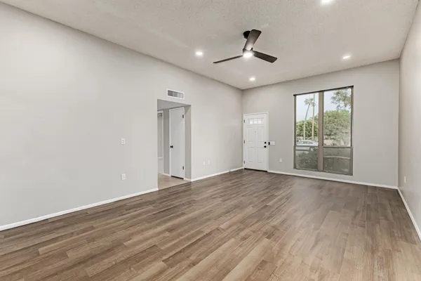 $1,395 | 13066 North 100th Drive, Sun City, AZ 85351