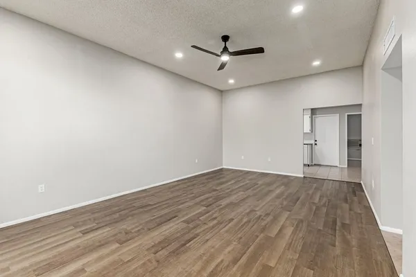 $1,395 | 13066 North 100th Drive, Sun City, AZ 85351