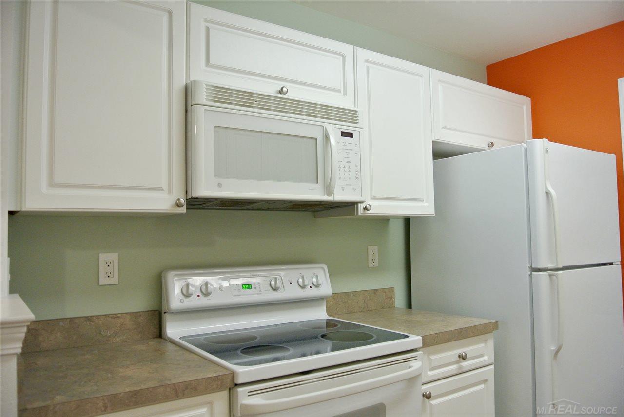 3548 Tremonte Circle Circle Rochester, MI 48306 - Photo 16 of 61
