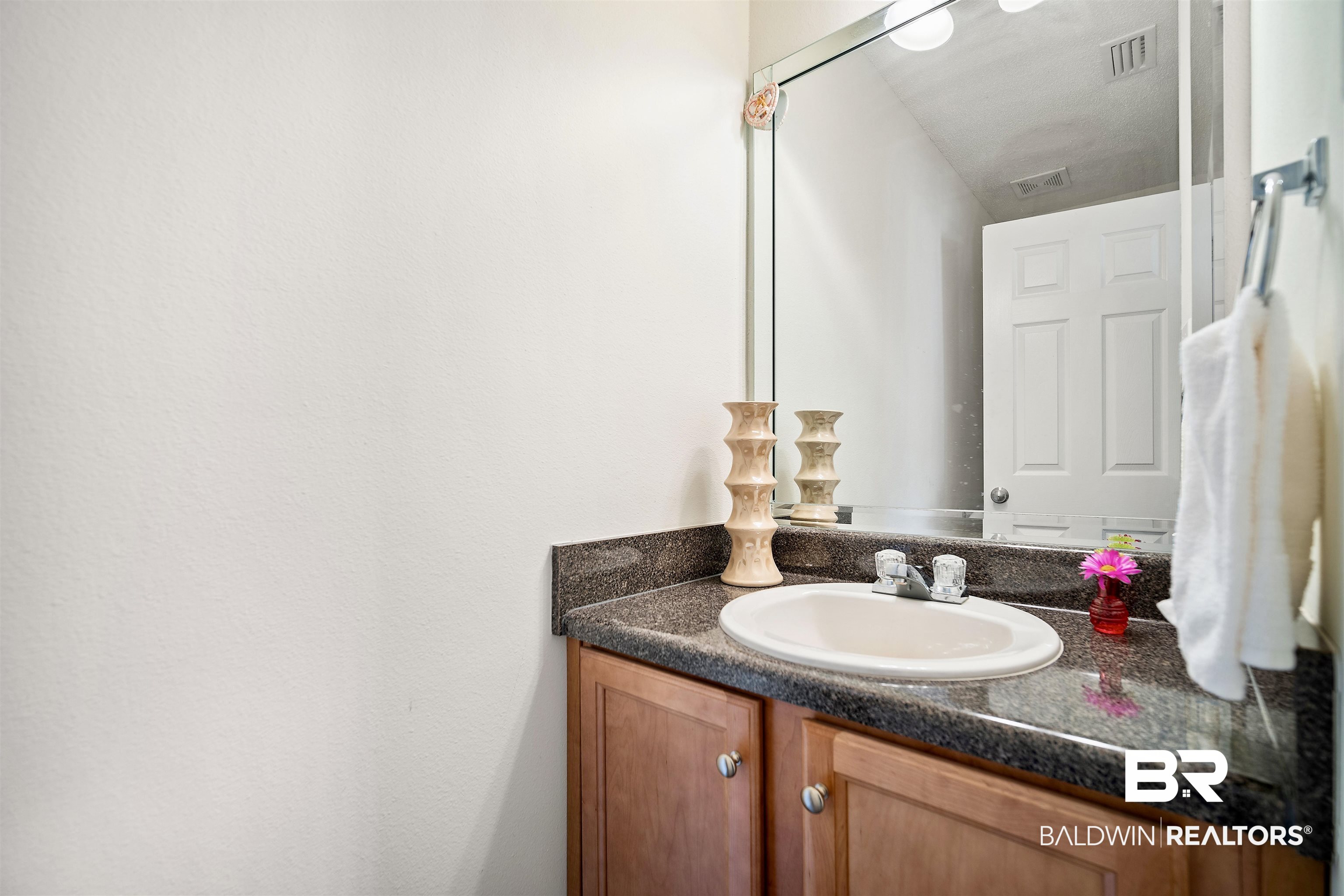 10692 Middle Oak Drive Mobile, AL 36695 - Photo 23 of 27 Half bath