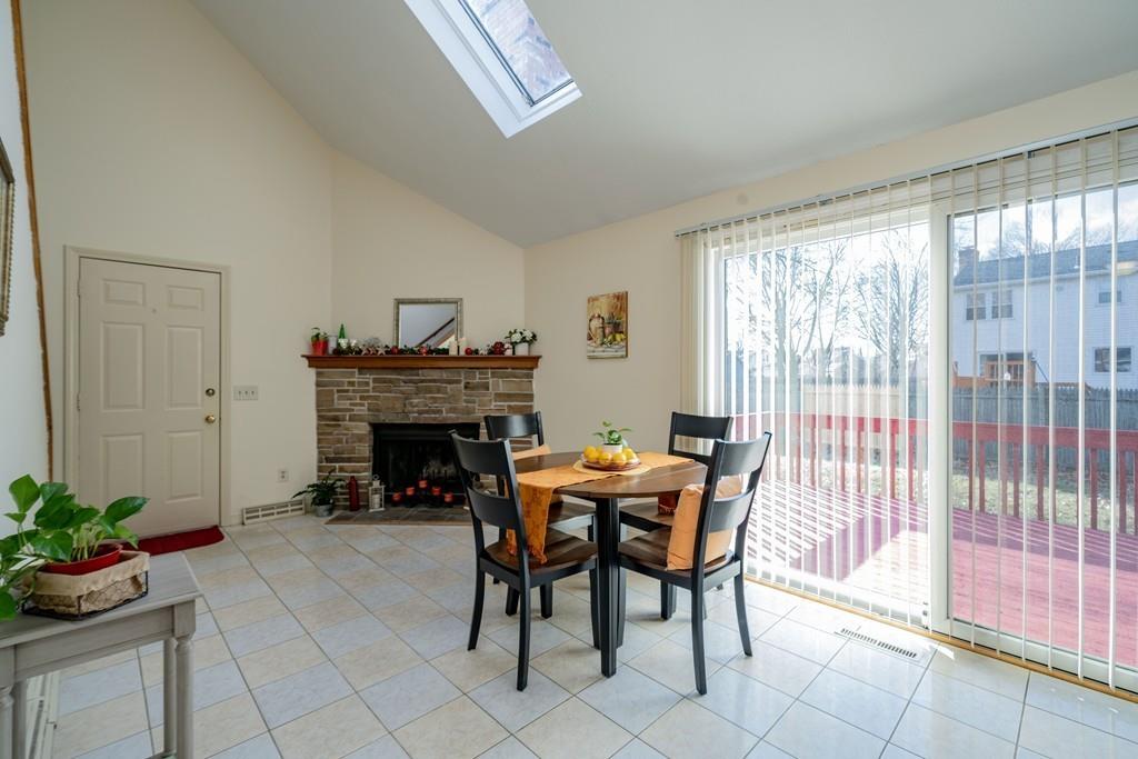 86 Castle Street Springfield, MA 01118 - Photo 5 of 28