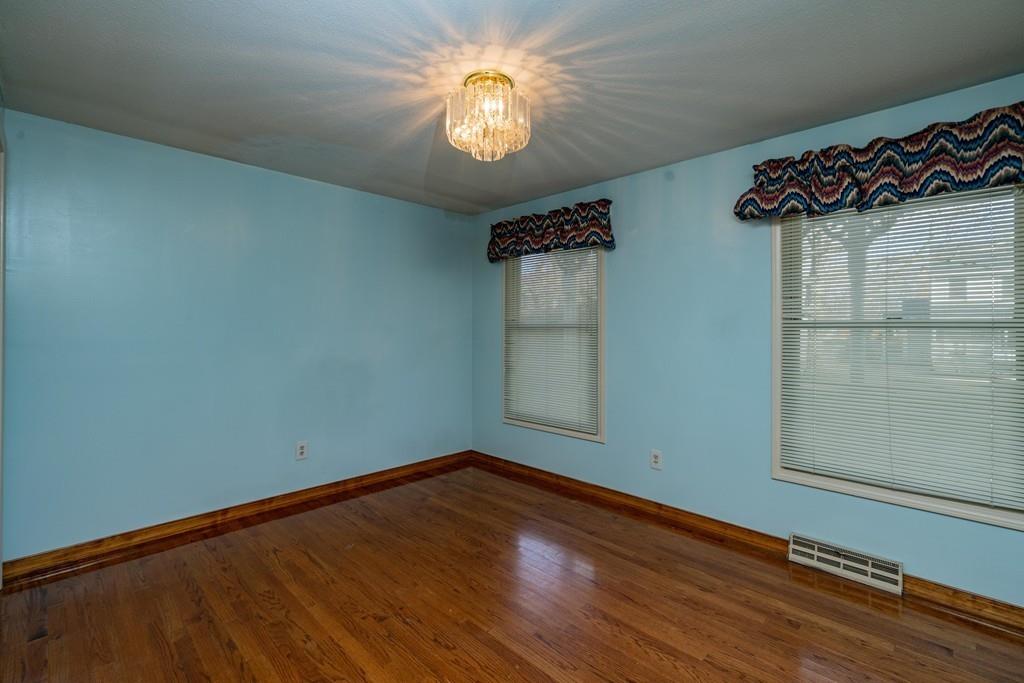 86 Castle Street Springfield, MA 01118 - Photo 9 of 28