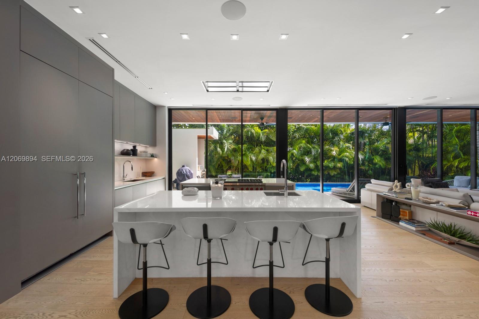 6015 North Bay Road Miami Beach, FL 33140 - Photo 7 of 40 Gallery Image 7
