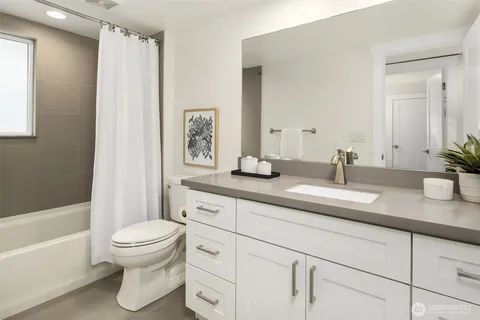 $899,000 | 21625 92nd Avenue West, Edmonds, WA 98026