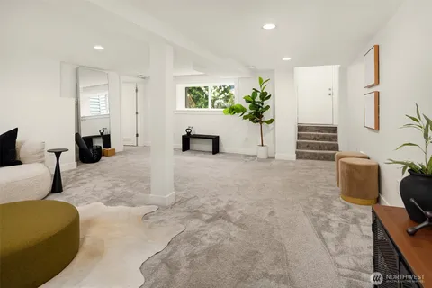 $899,000 | 21625 92nd Avenue West, Edmonds, WA 98026