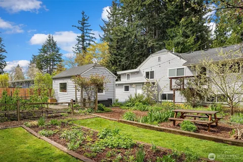 $899,000 | 21625 92nd Avenue West, Edmonds, WA 98026