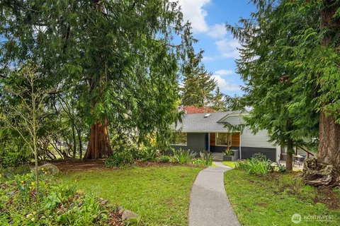 $899,000 | 21625 92nd Avenue West, Edmonds, WA 98026