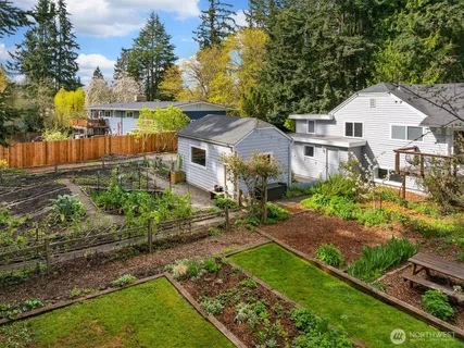 $899,000 | 21625 92nd Avenue West, Edmonds, WA 98026