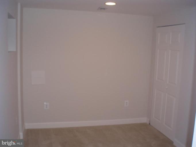 2414 Ansdel Court Reston, VA 20191 - Photo 10 of 13 Bedroom #1