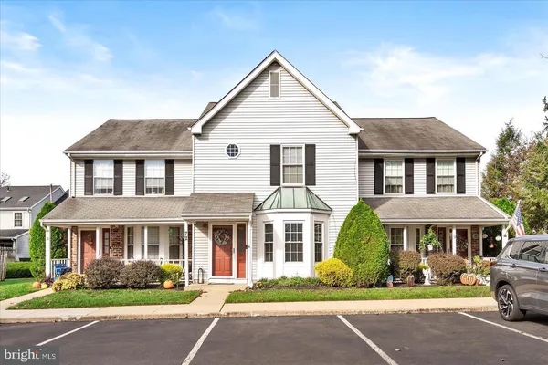 $439,900 | 72 Greenridge Circle, Newtown, PA 18940