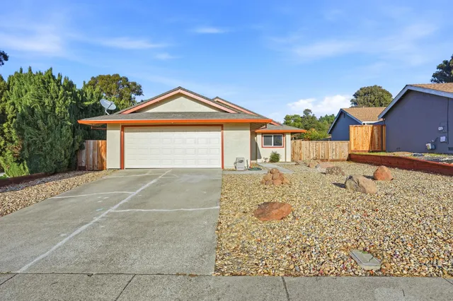 $900,000 | 834 Coral Ridge Circle, Rodeo, CA 94572