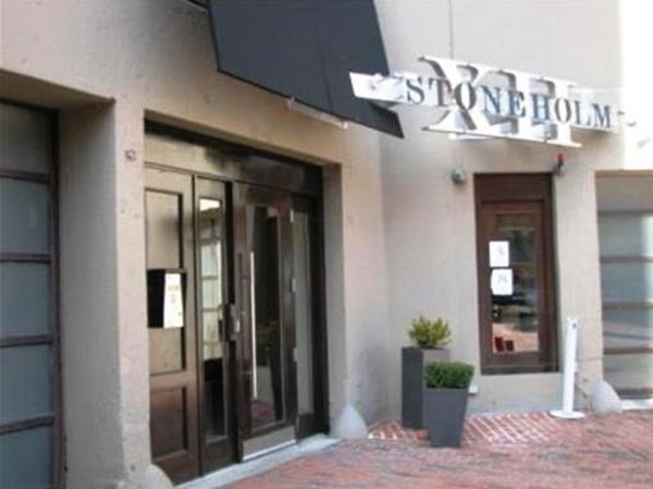 12 Stoneholm Street, Unit 520 Boston, MA 02115 - Photo 27 of 27 a view of a entryway of the house