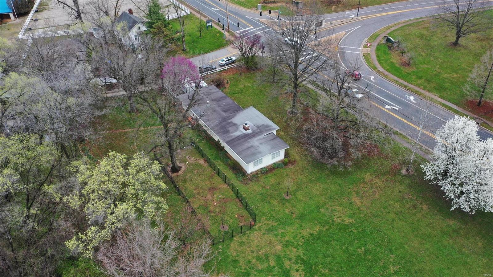 523 Weidman Road Ballwin, MO 63011 - Photo 22 of 28